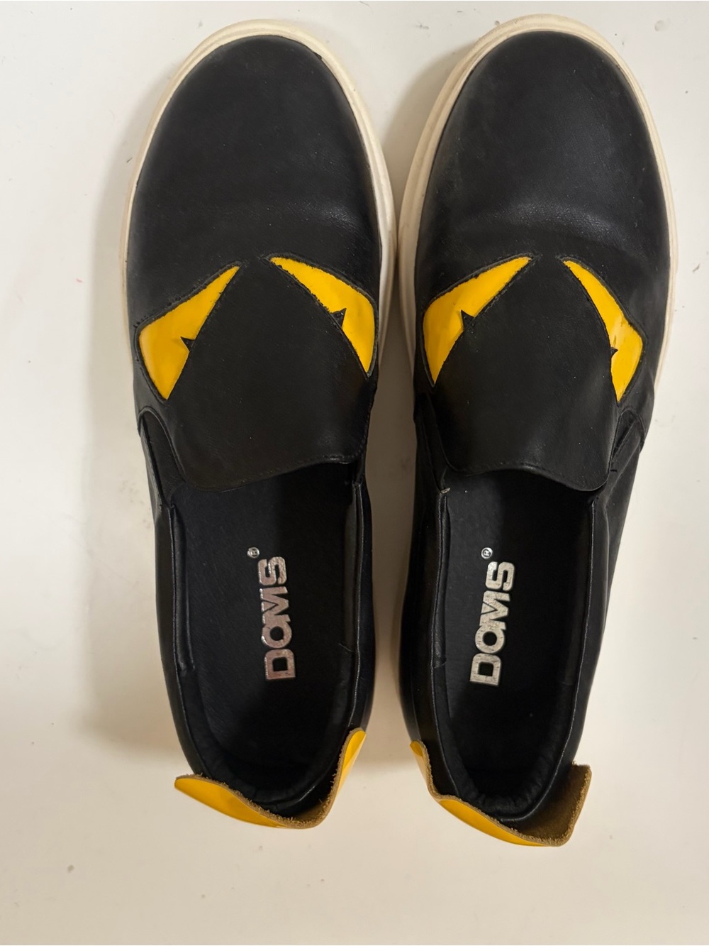 “Monster Eyes” Slip-On Sneakers Black Leather Yellow Eyes Size 37
